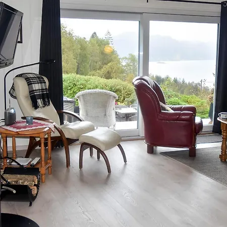 Holiday home 6 Person In Aram-by Traum *